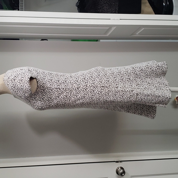 MK Dress - Picture 2 of 4